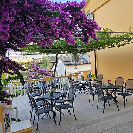 Rooms Neda Rab Town Luaran gambar