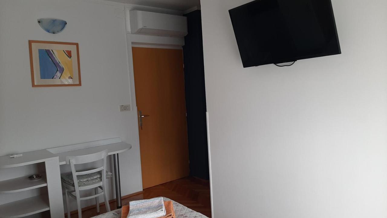 Rooms Neda Rab Town Luaran gambar