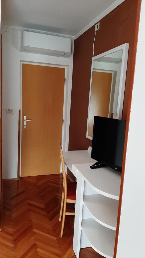Rooms Neda Rab Town Luaran gambar