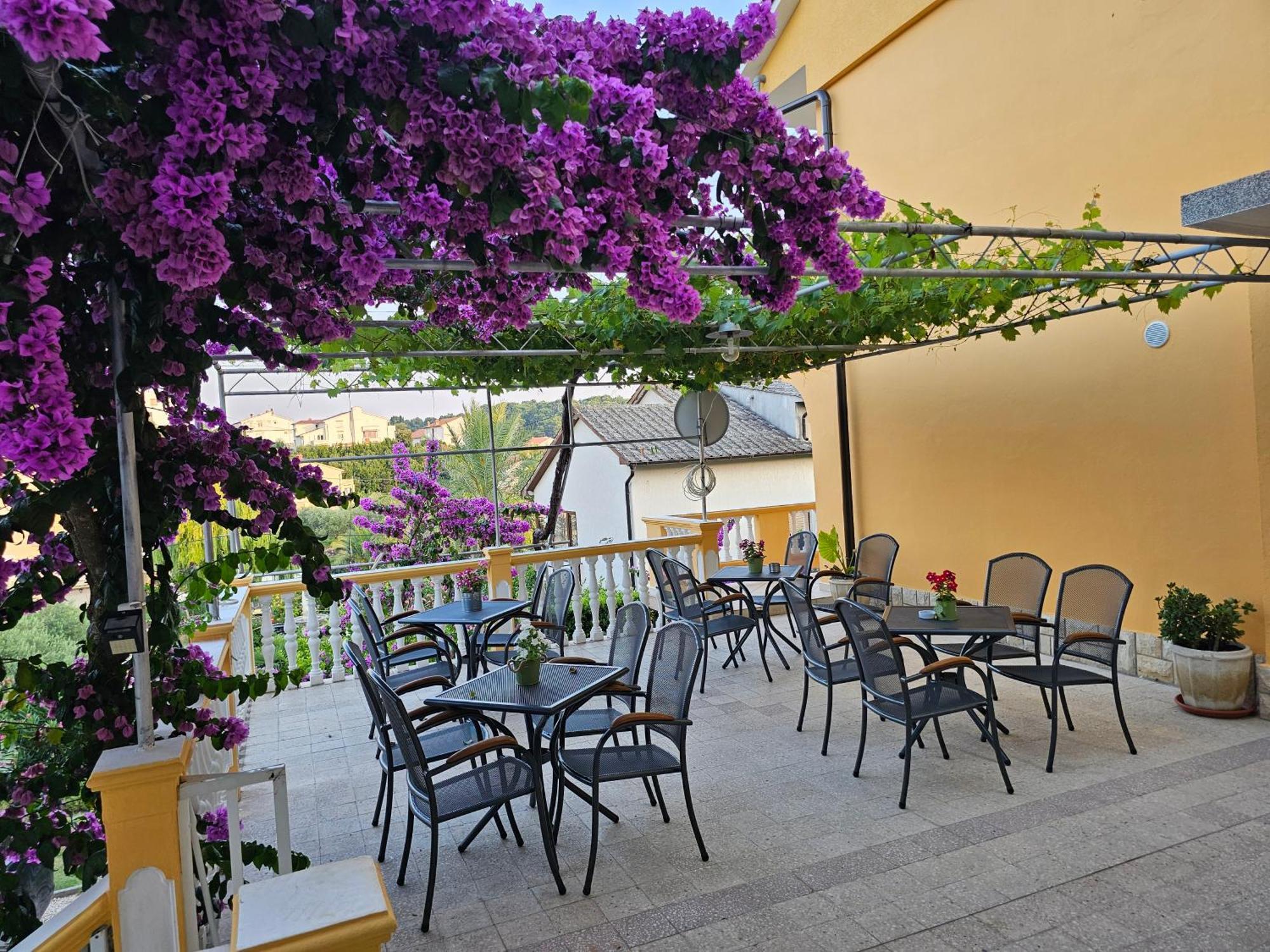 Rooms Neda Rab Town Luaran gambar
