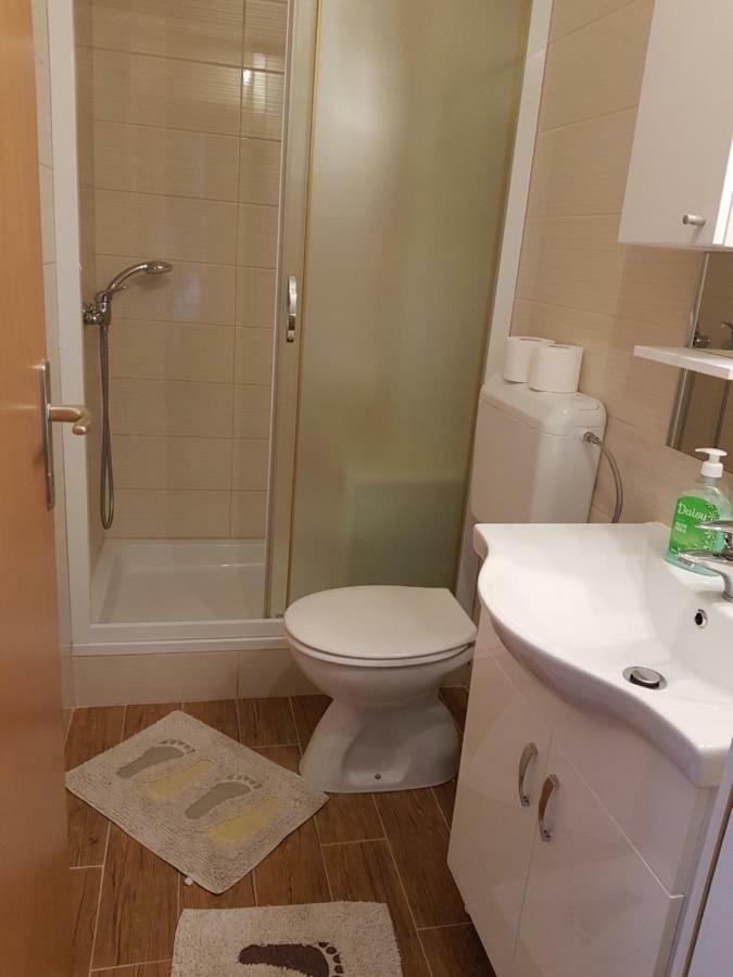 Rooms Neda Rab Town Luaran gambar