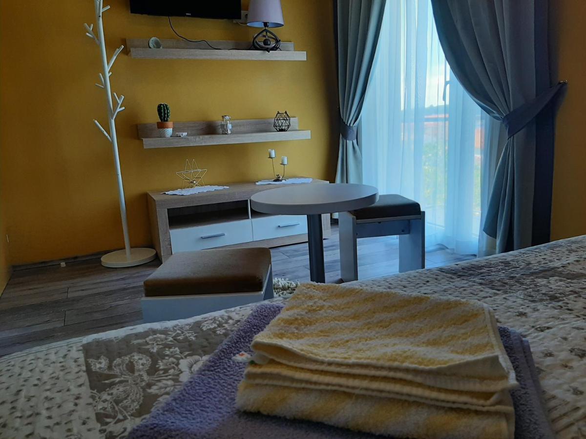 Rooms Neda Rab Town Luaran gambar