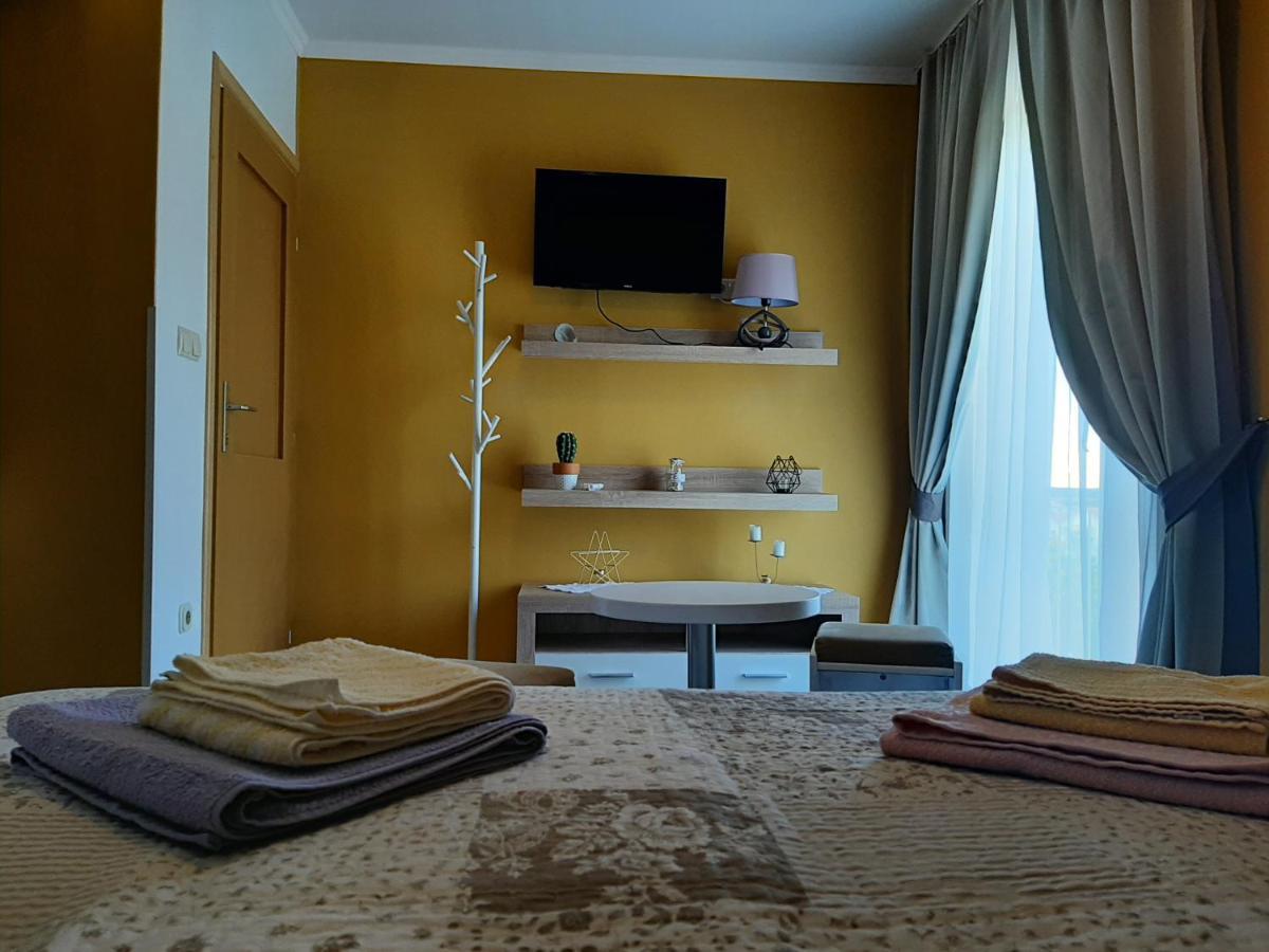 Rooms Neda Rab Town Luaran gambar