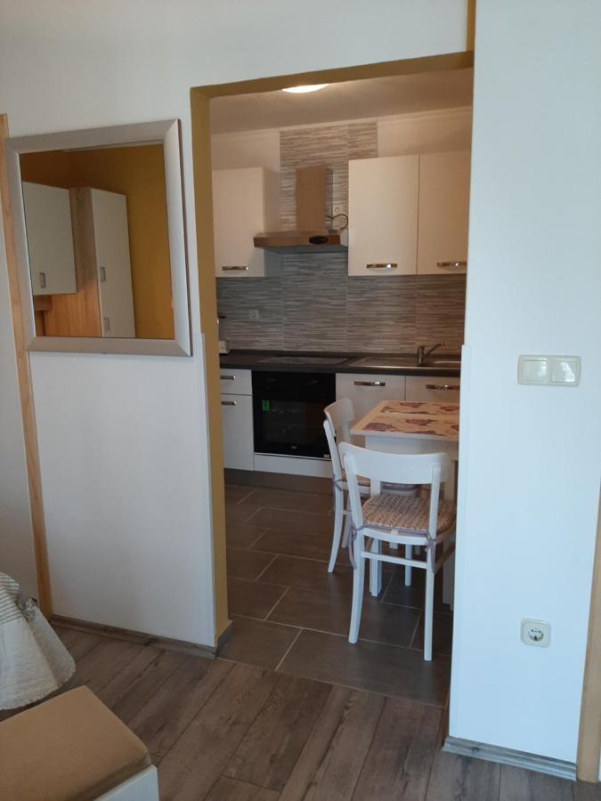 Rooms Neda Rab Town Luaran gambar